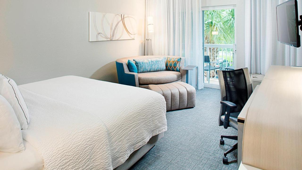 Courtyard By Marriott West Palm Beach Airport Exterior photo